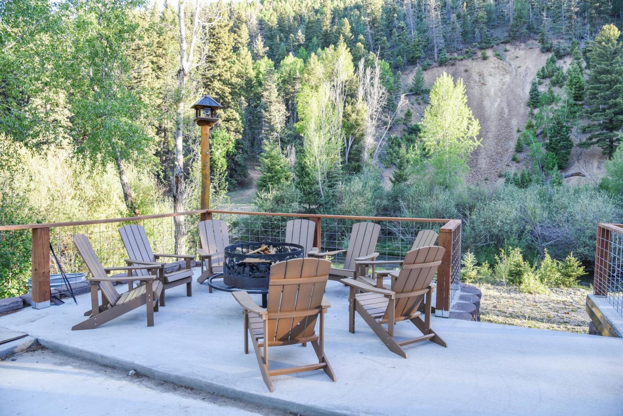 River Lyric Lodge - Formerly Double Dog Red River Esterno foto