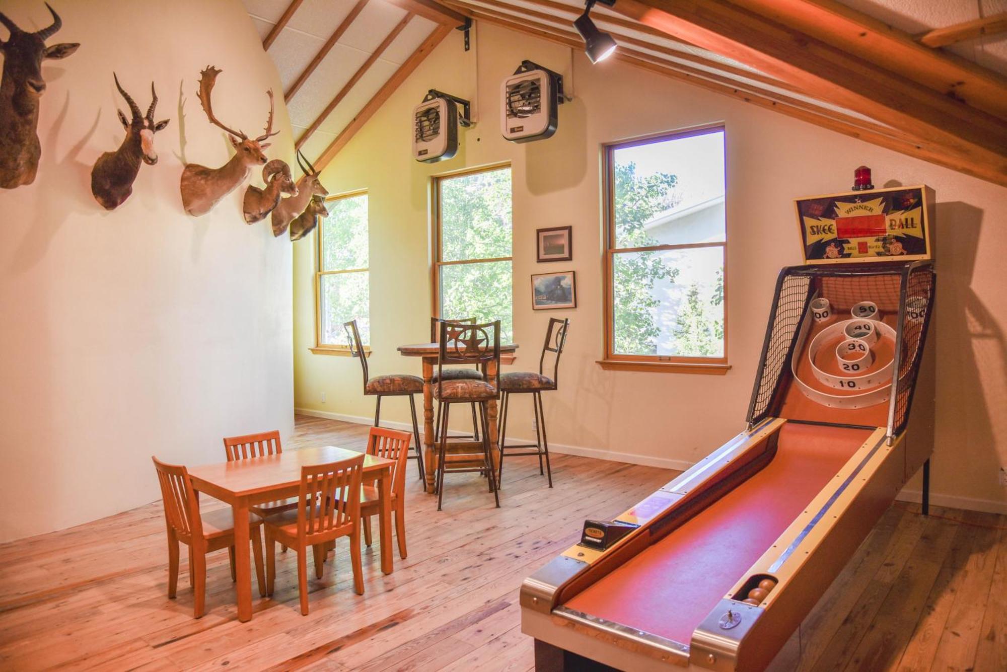 River Lyric Lodge - Formerly Double Dog Red River Esterno foto